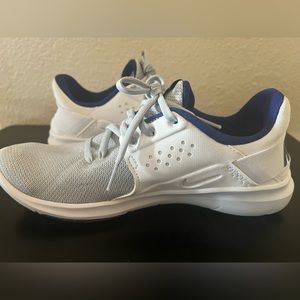 Nike Flex Control 3 Sneakers